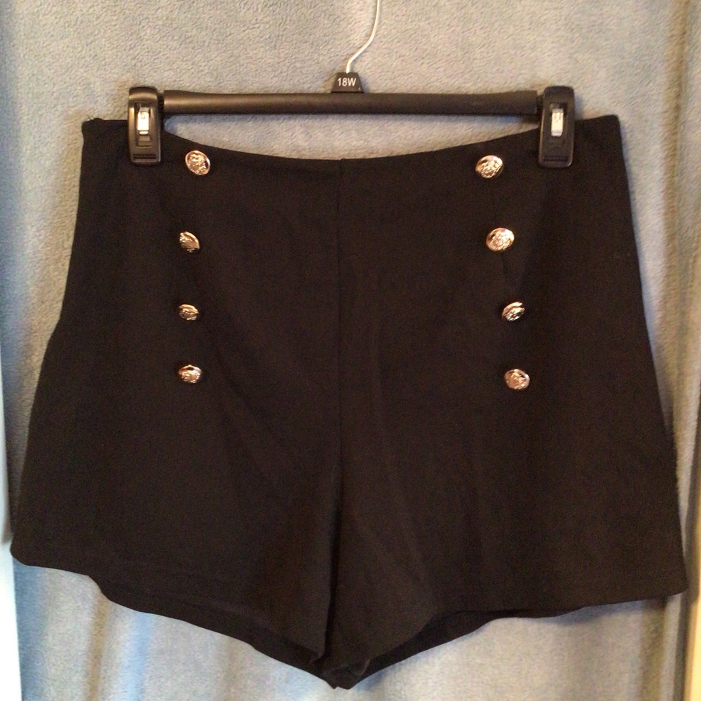 Double buttoned black shorts